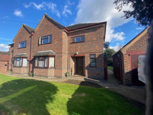 Gladstone Road, Chesterfield, S40 4TE