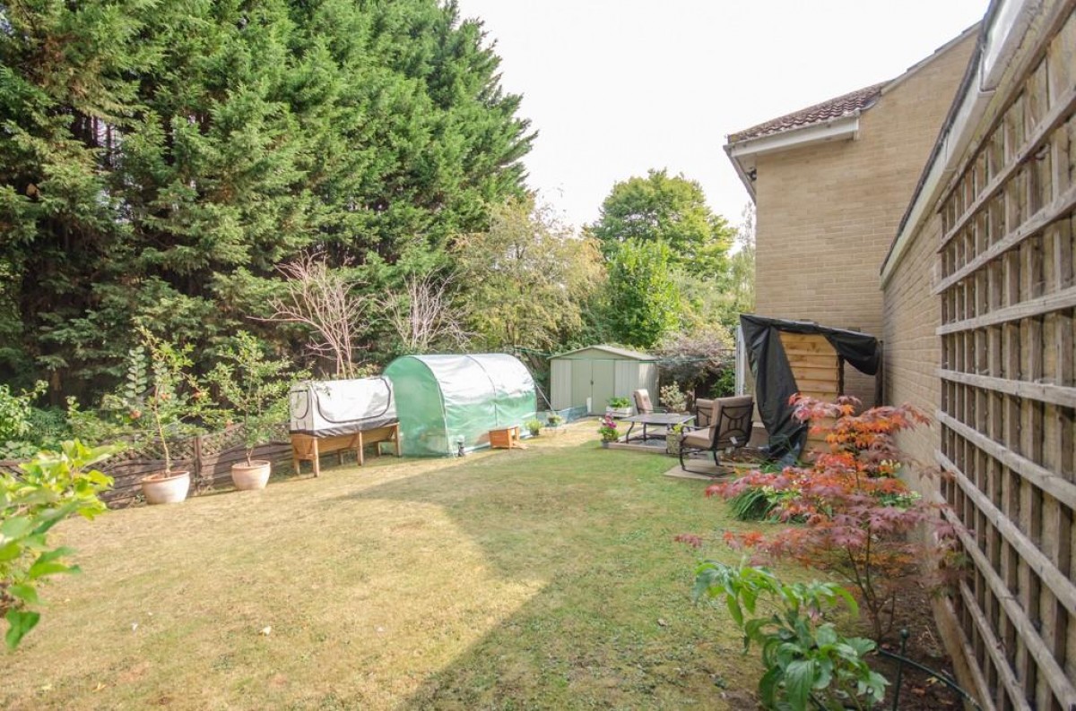 Firework Close, Kingswood, Bristol,BS15 4LU