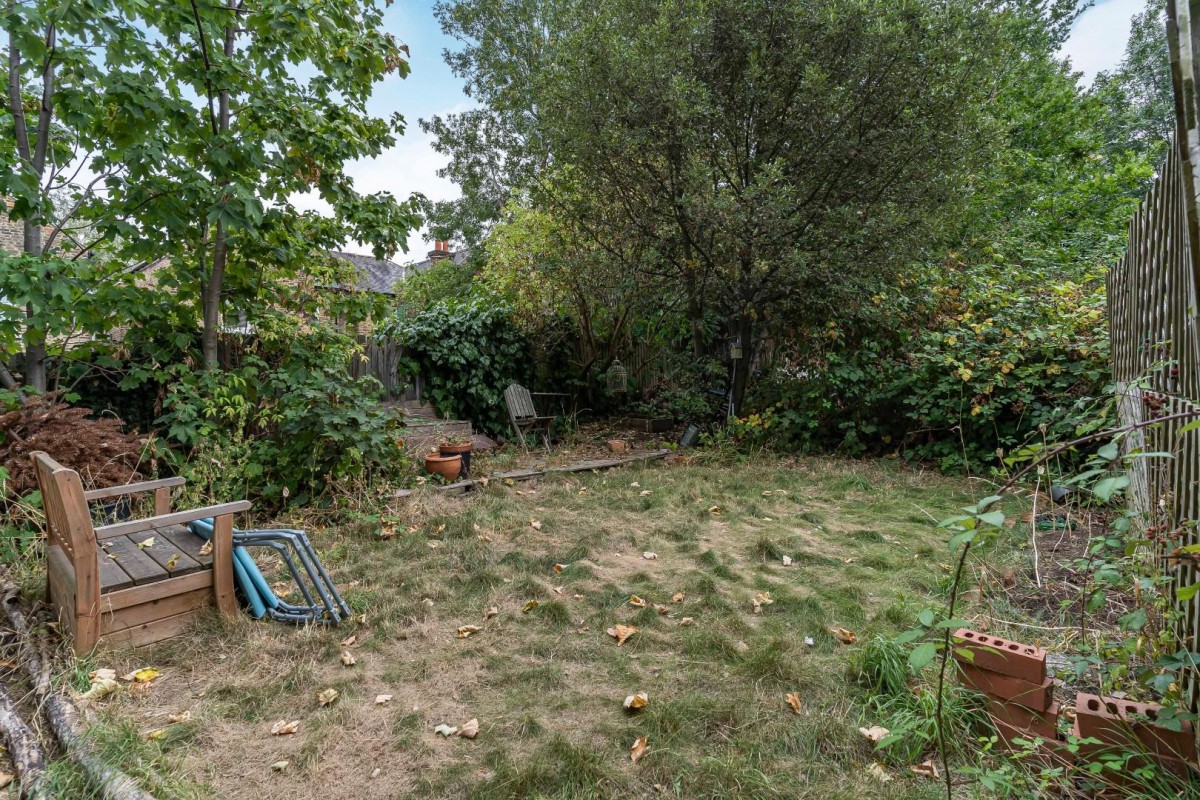 Elsinore Road, London