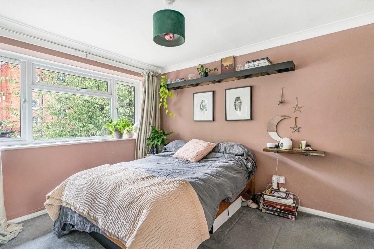 Elsinore Road, London