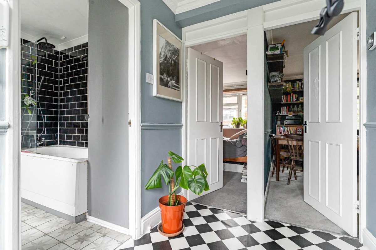 Elsinore Road, London