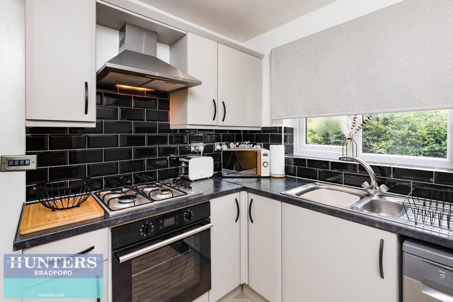 Parkmere Close Bradford, West Yorkshire, BD4 6EU