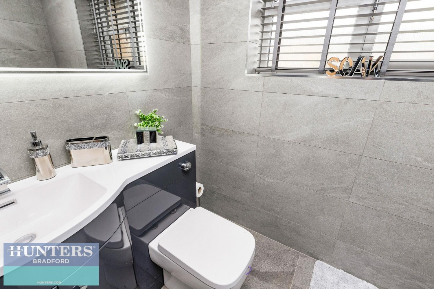 Parkmere Close Bradford, West Yorkshire, BD4 6EU