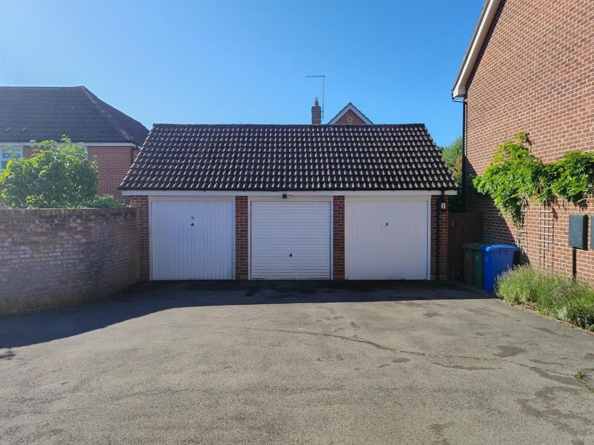 Augustine Walk, Warfield, Bracknell