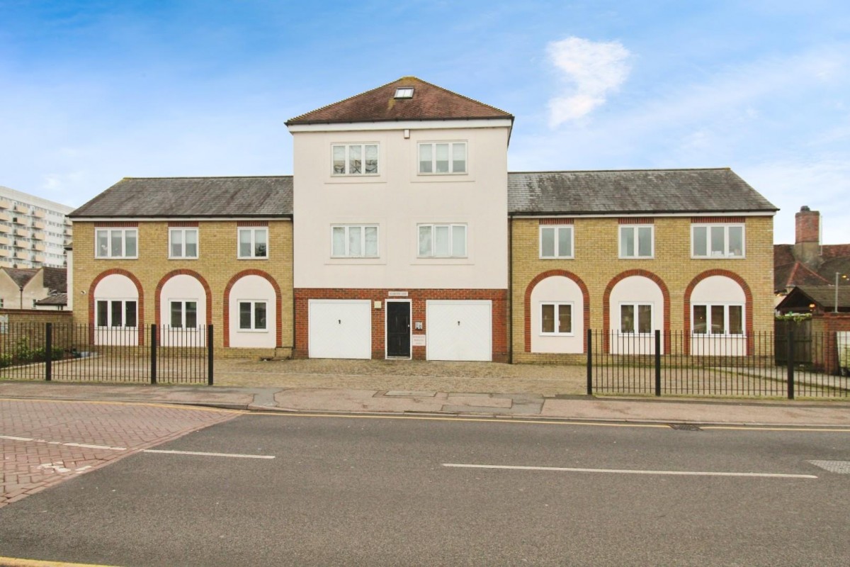 Taverners Way, Hoddesdon
