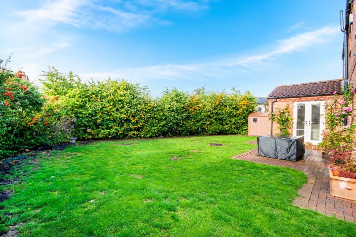 Hawthorn Croft, Misterton