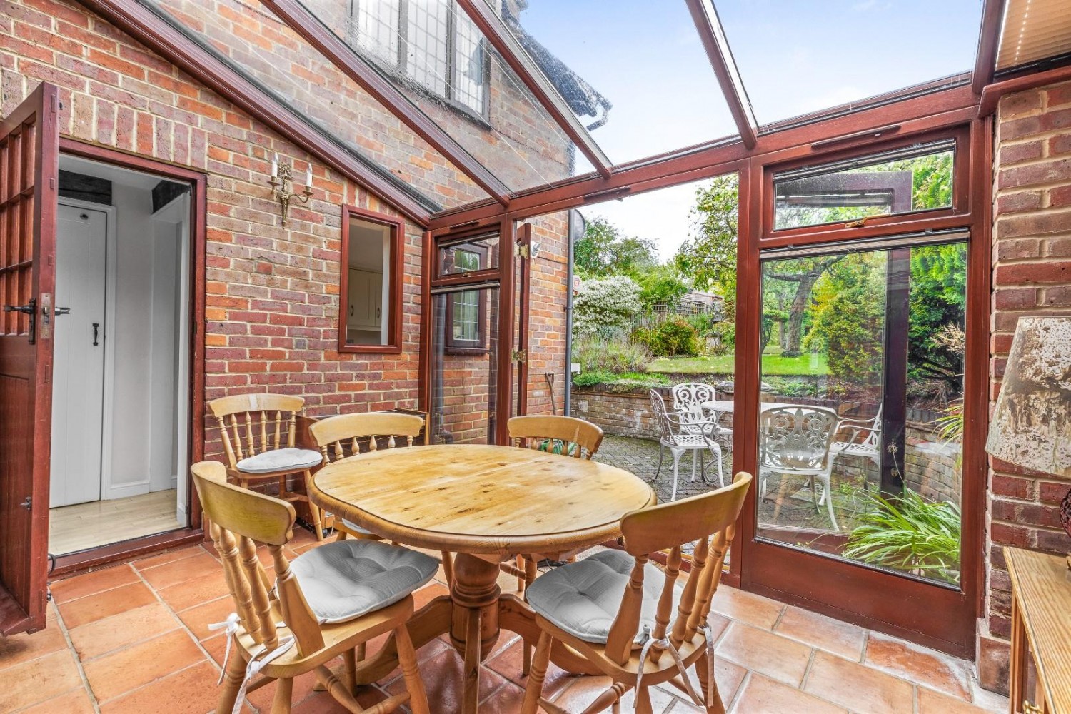 High Street, Amersham, Buckinghamshire, HP7 0DS