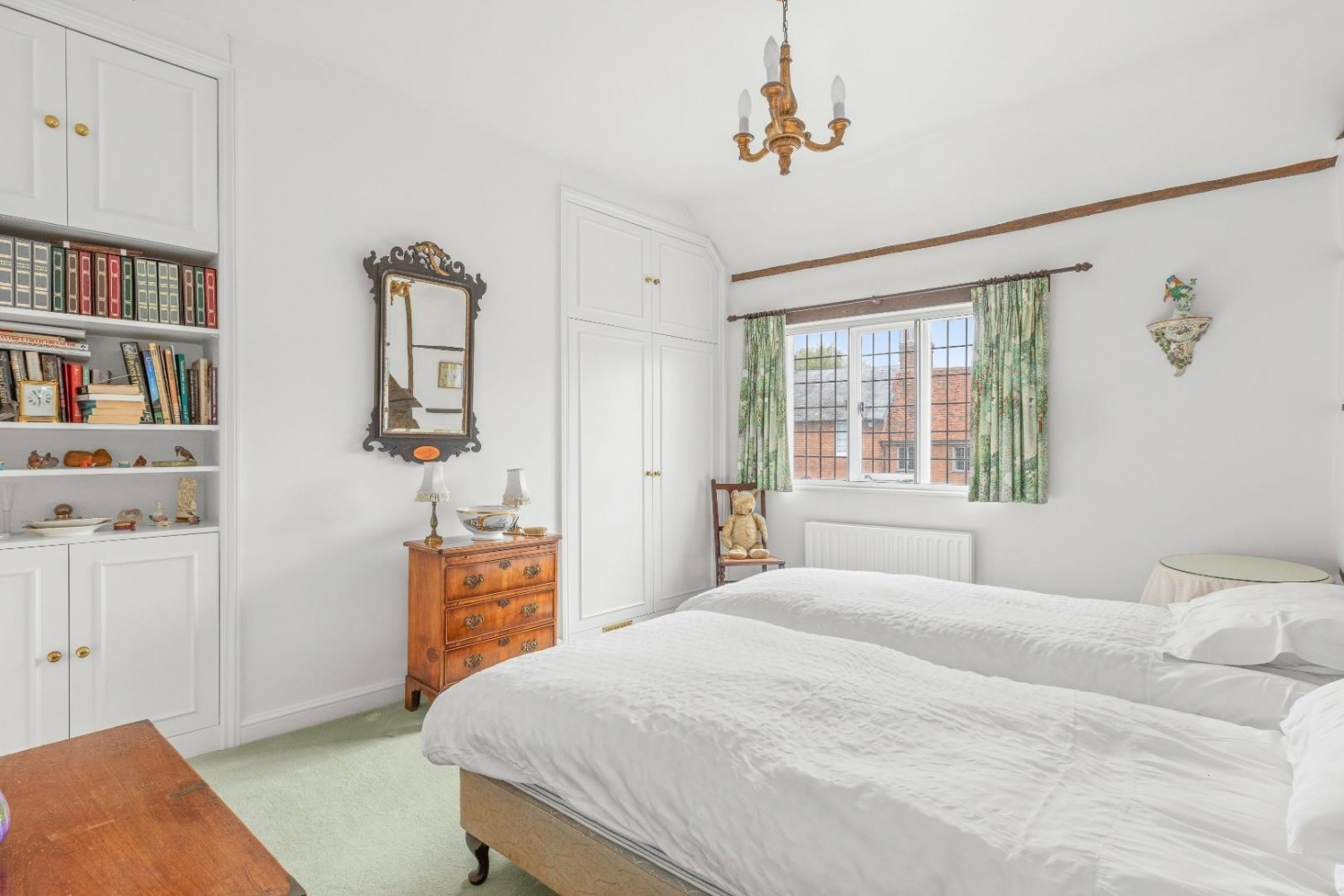 High Street, Amersham, Buckinghamshire, HP7 0DS