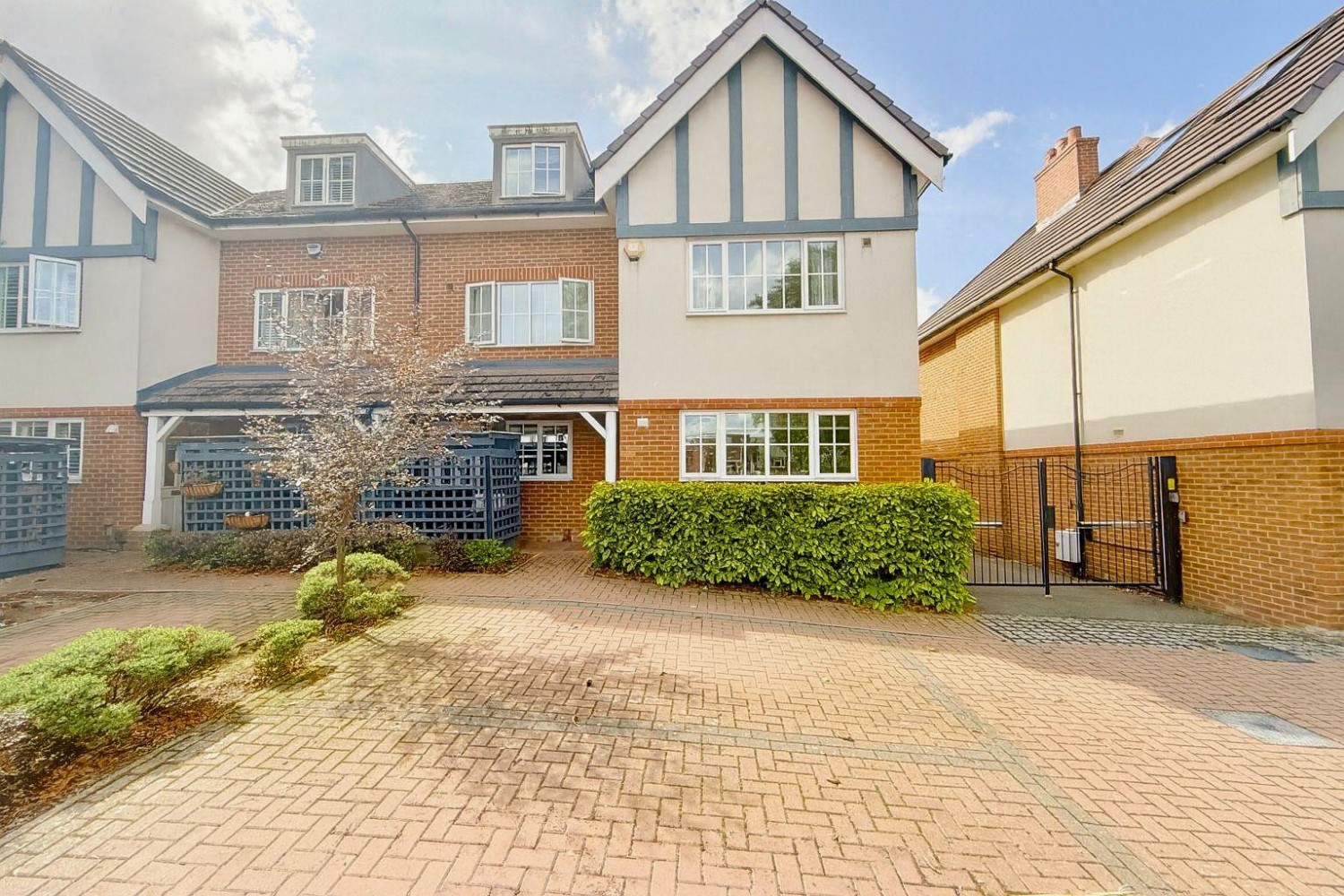 Cuddington Avenue, Worcester Park