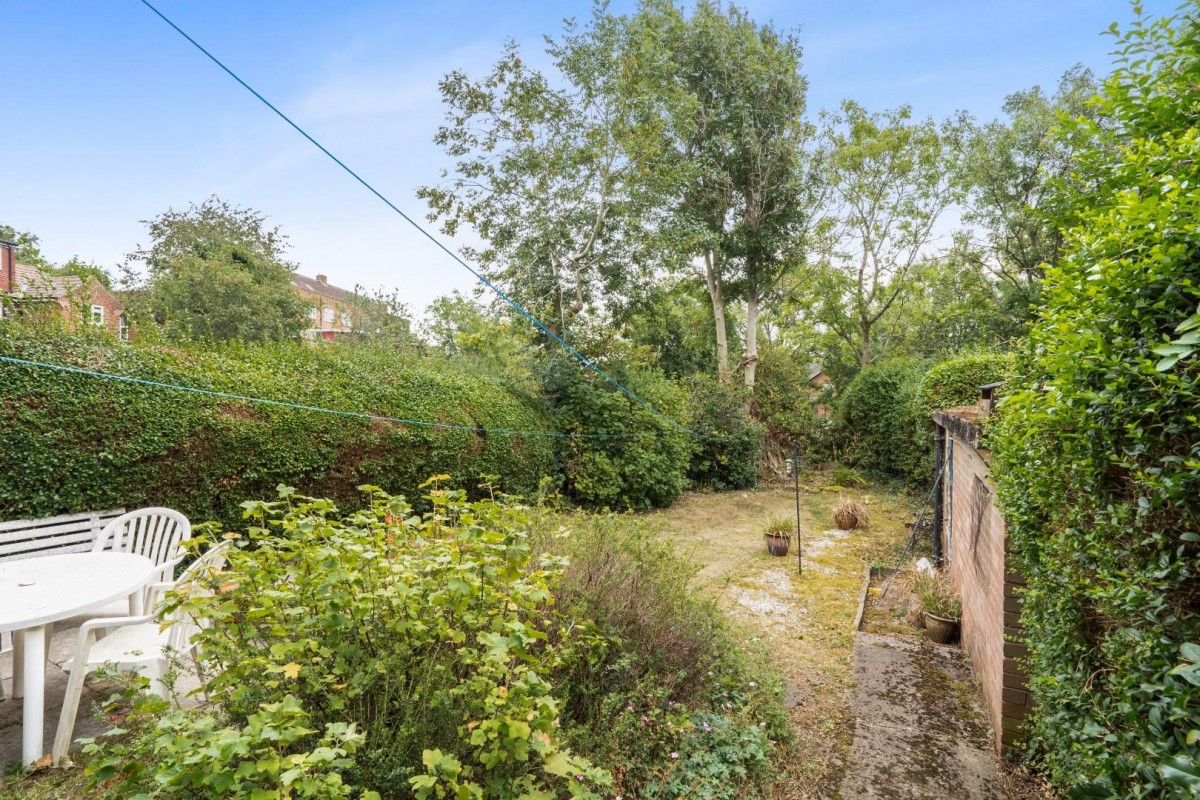 Larkhill Green, Roundhay