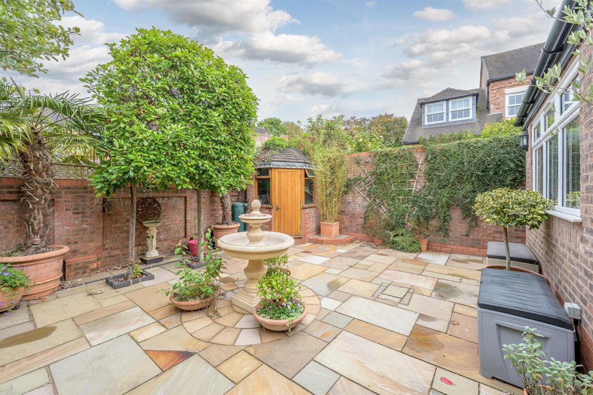 Rectory Road, Stourbridge, DY8 2HA