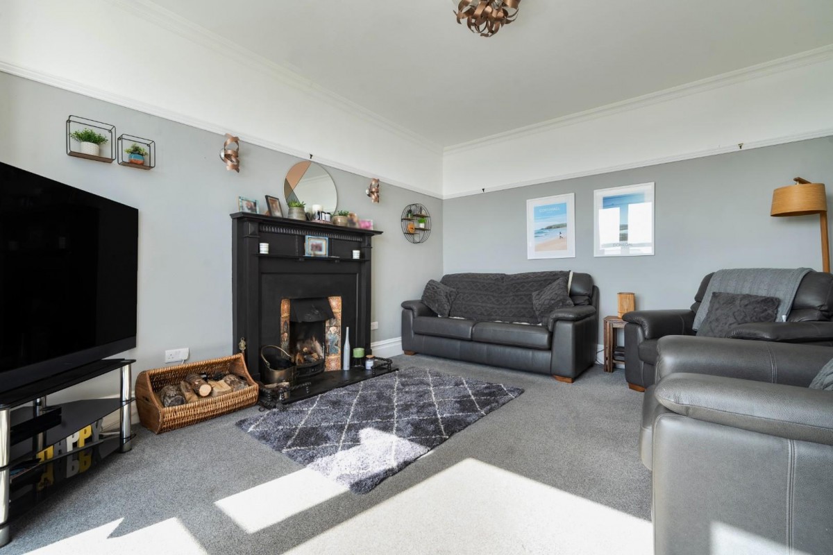 Chy An Dour Road, Praa Sands