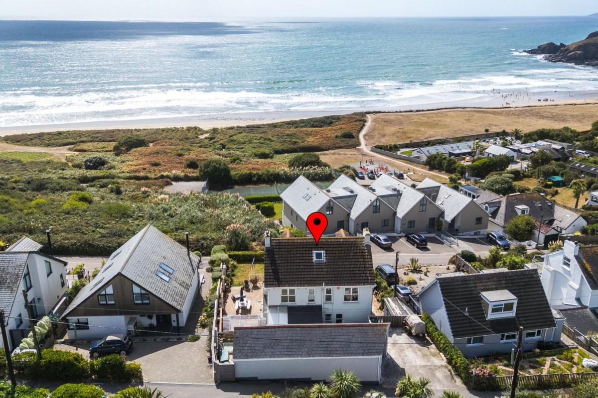 Chy An Dour Road, Praa Sands