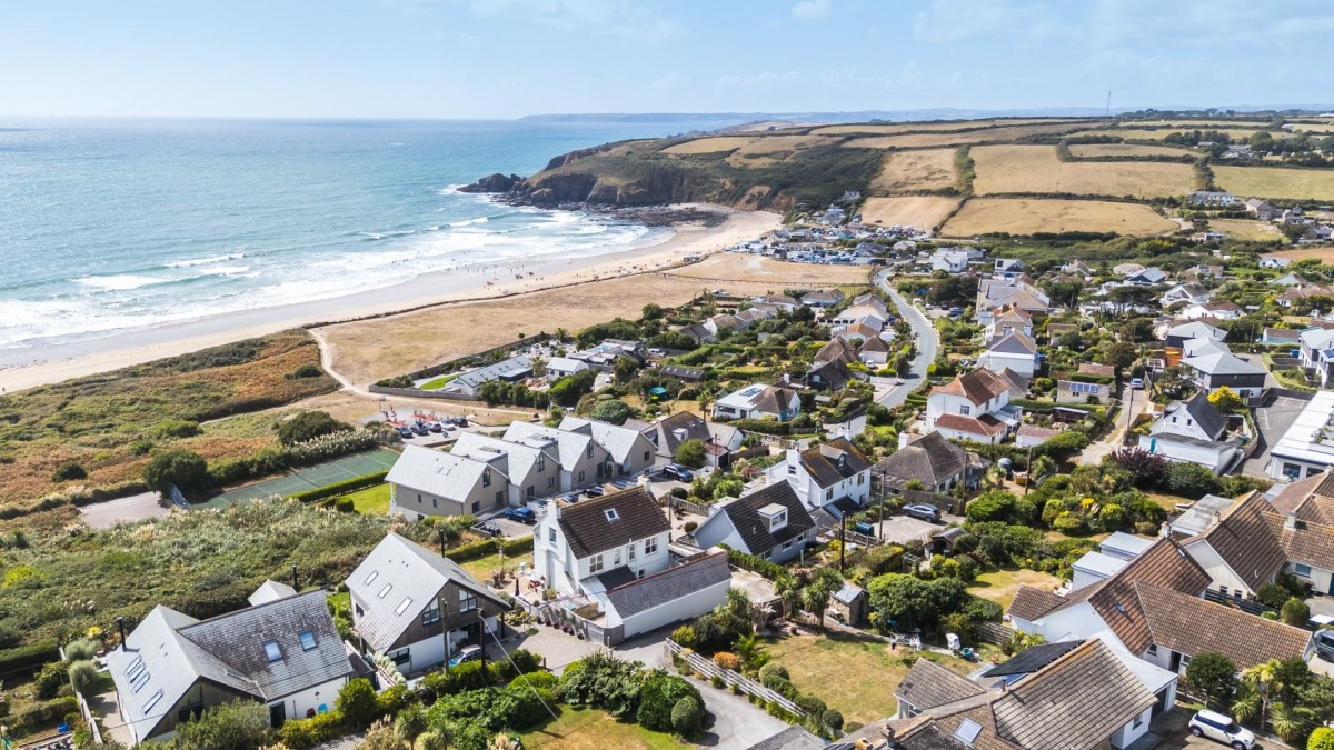 Chy An Dour Road, Praa Sands
