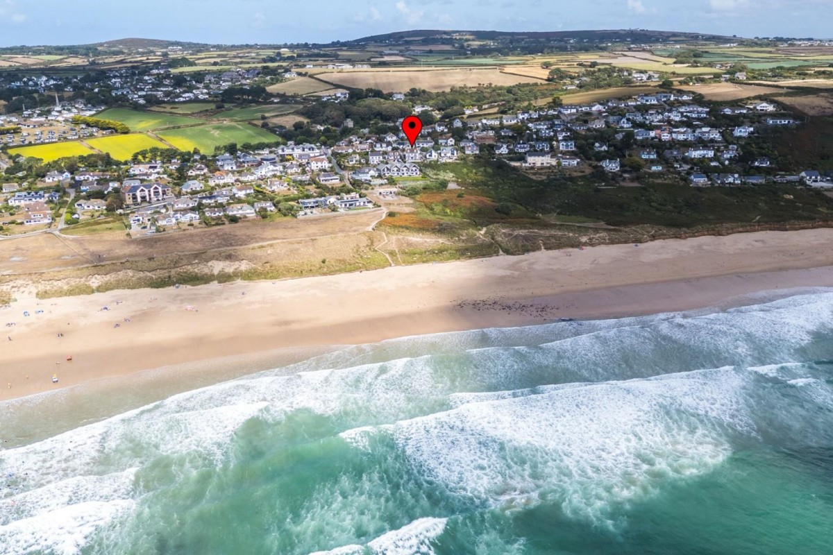 Chy An Dour Road, Praa Sands