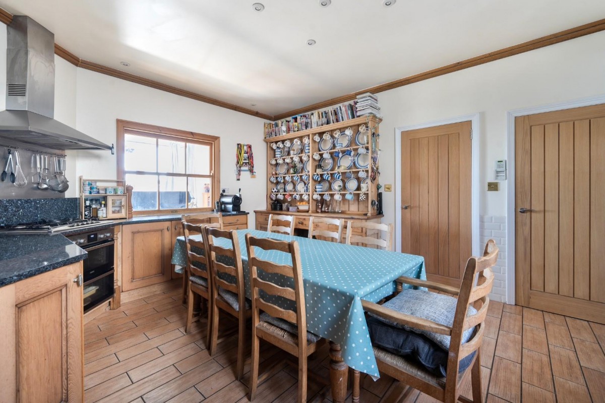 Chy An Dour Road, Praa Sands