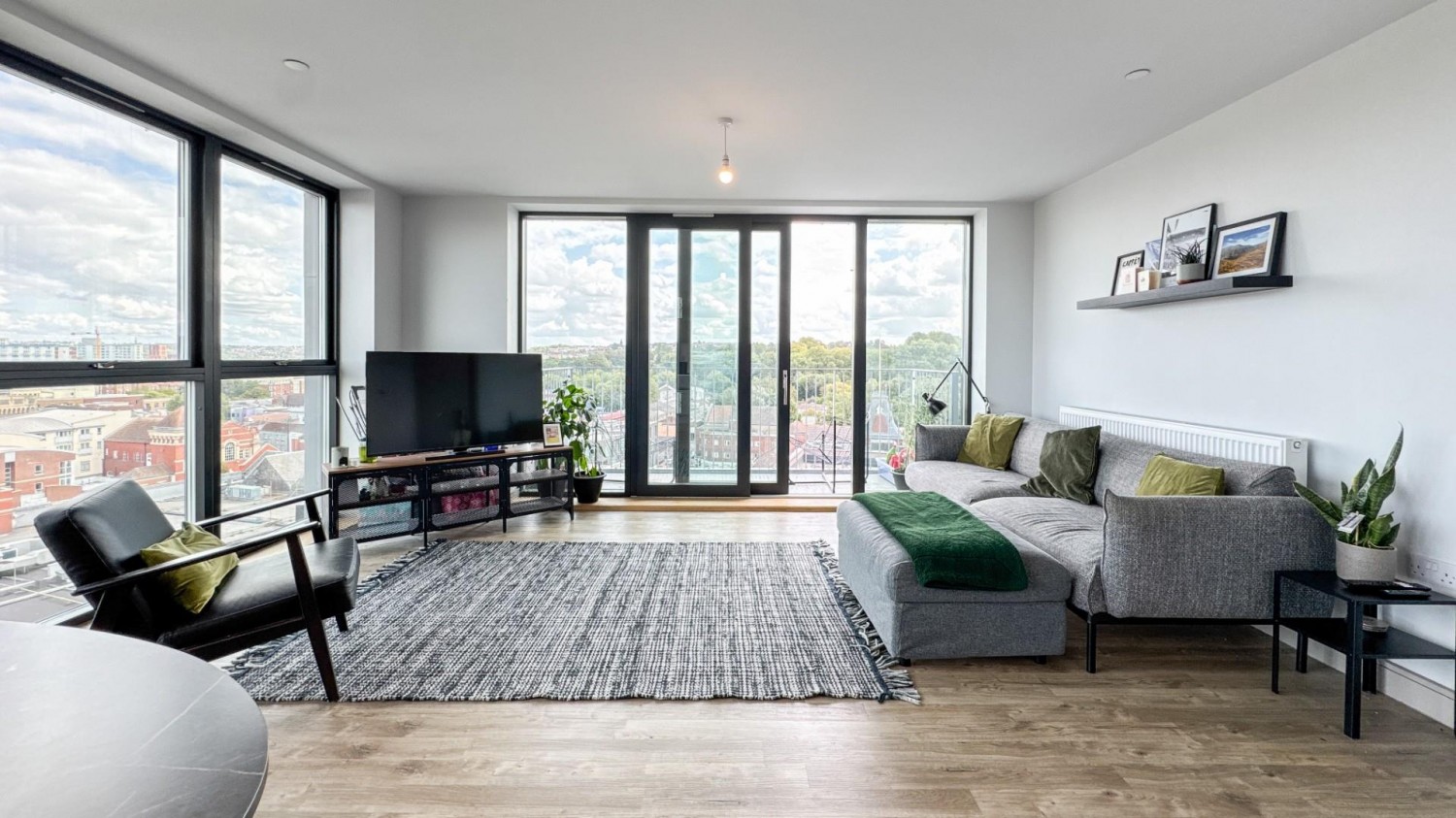 Cutting Room, St. Johns Road, BS3