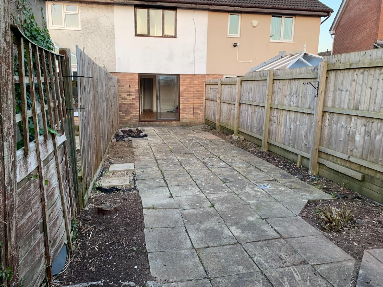 Heol Bryncwtyn, Pencoed, Bridgend