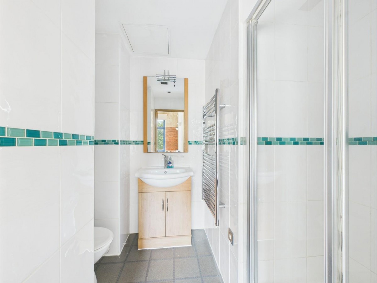 Salts Mill Road, Shipley