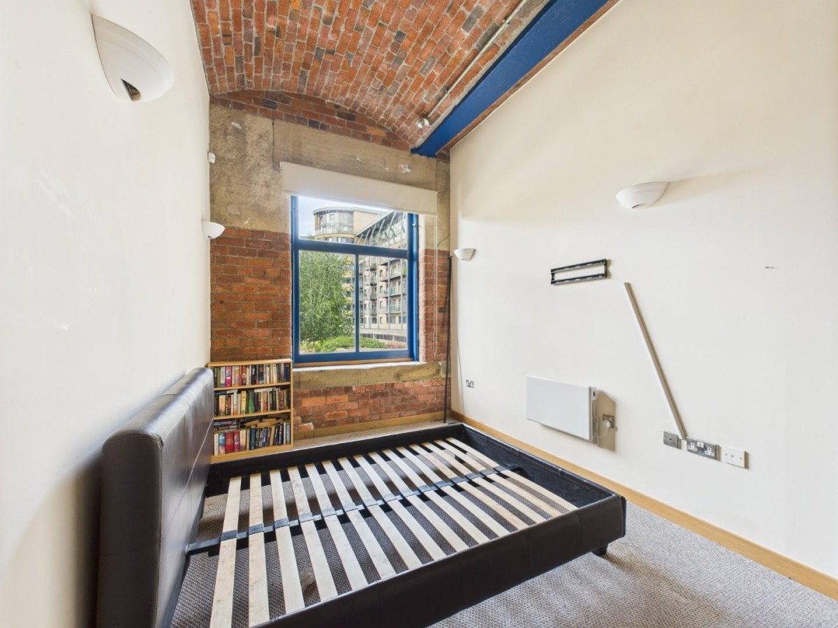 Salts Mill Road, Shipley