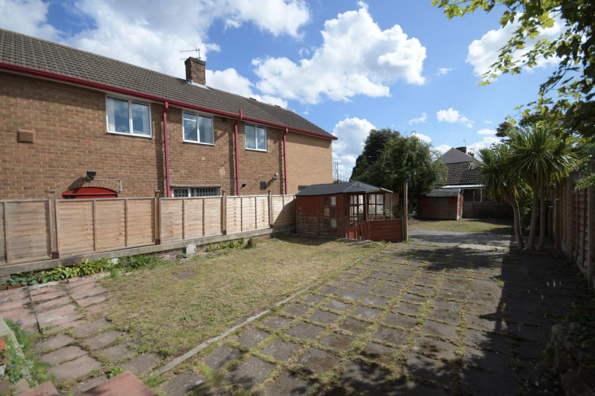 St. Johns Road, Whittington Moor, Chesterfield, S41 8TE
