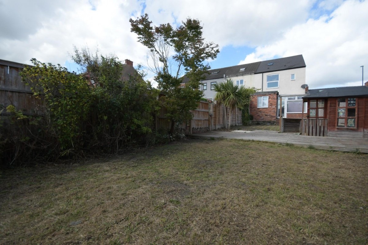 St. Johns Road, Whittington Moor, Chesterfield, S41 8TE