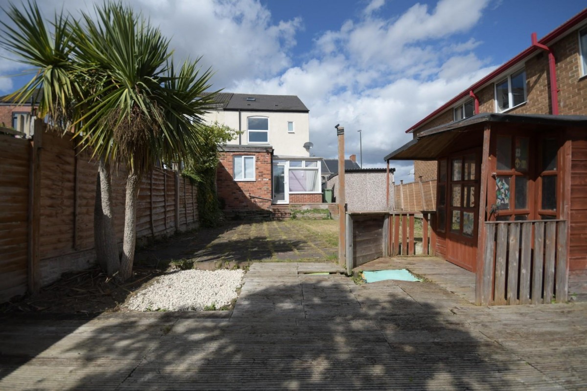 St. Johns Road, Whittington Moor, Chesterfield, S41 8TE