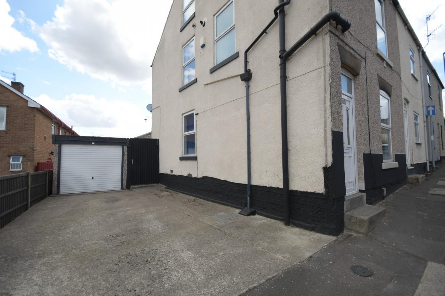 St. Johns Road, Whittington Moor, Chesterfield, S41 8TE