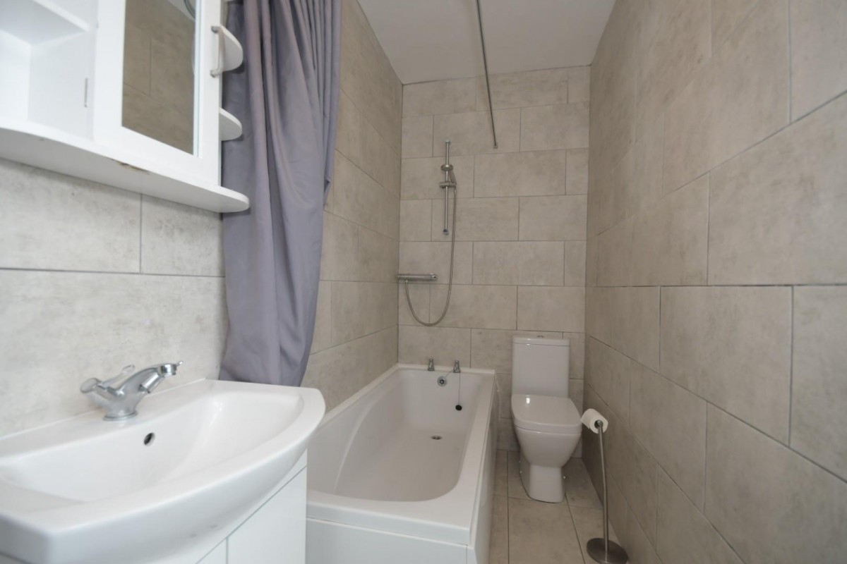 St. Johns Road, Whittington Moor, Chesterfield, S41 8TE