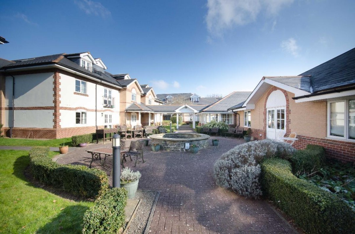 Chestnut House, Woodland Court, Bristol