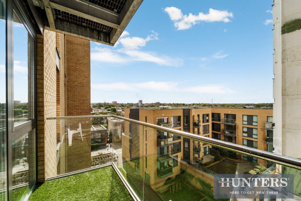 Baltic Avenue, Brentford