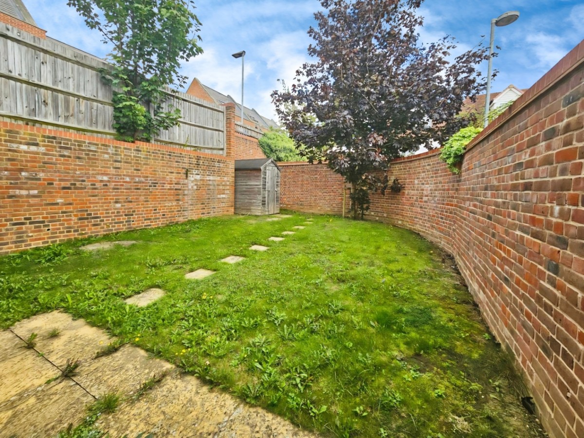 Frederick Benson Mews, Repton Park