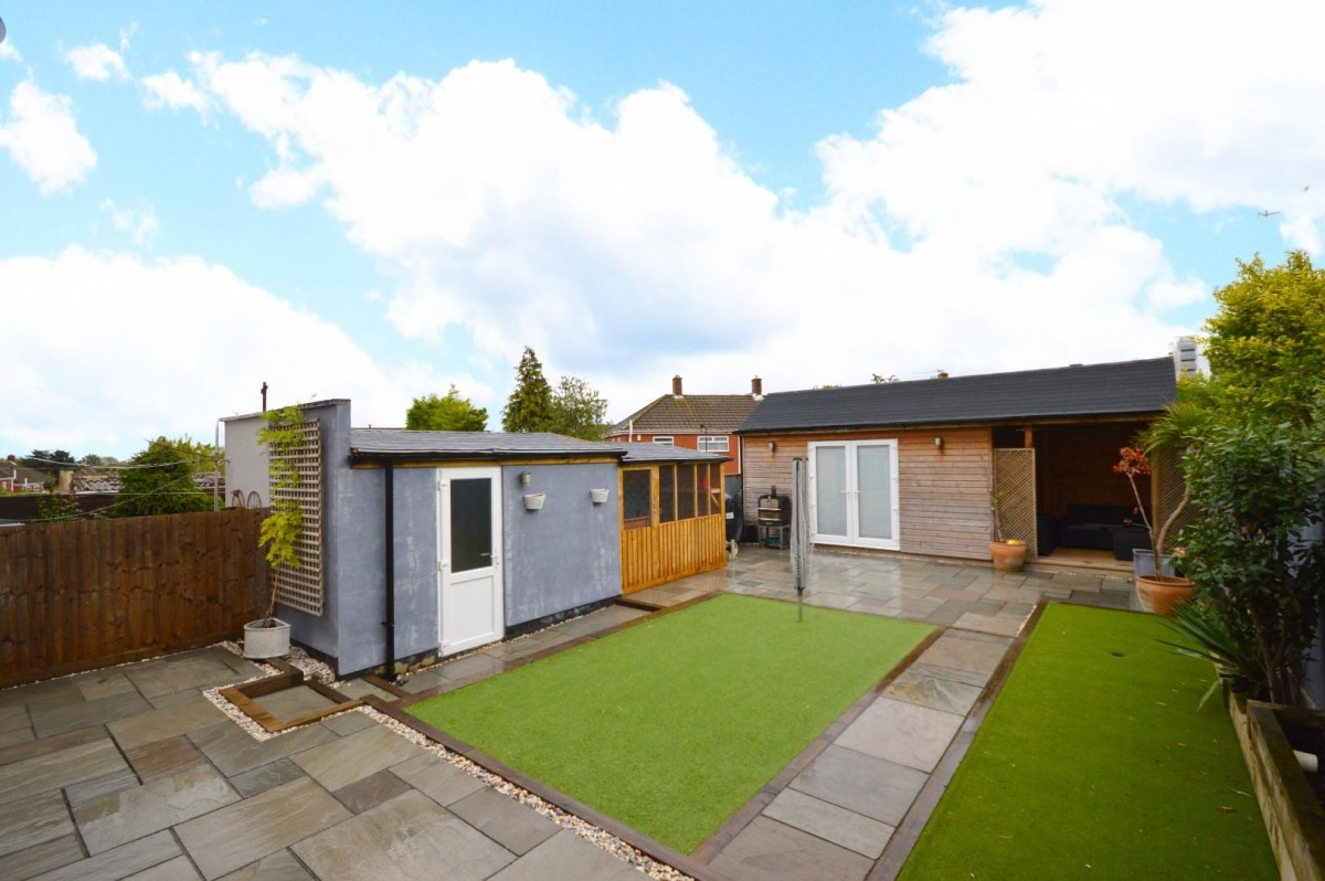 Hollisters Drive, Bristol