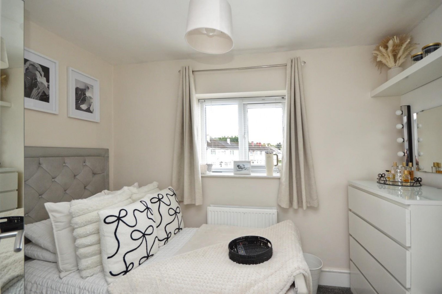 Hollisters Drive, Bristol