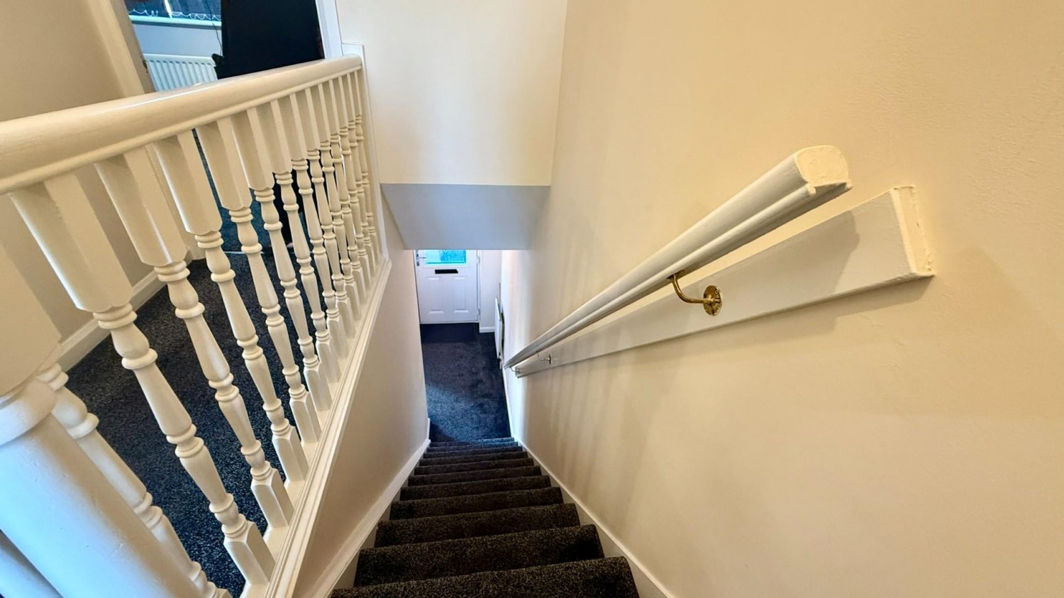 17 Commonside, Batley