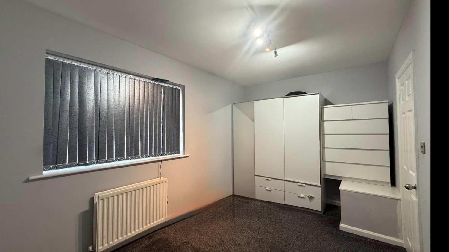 17 Commonside, Batley