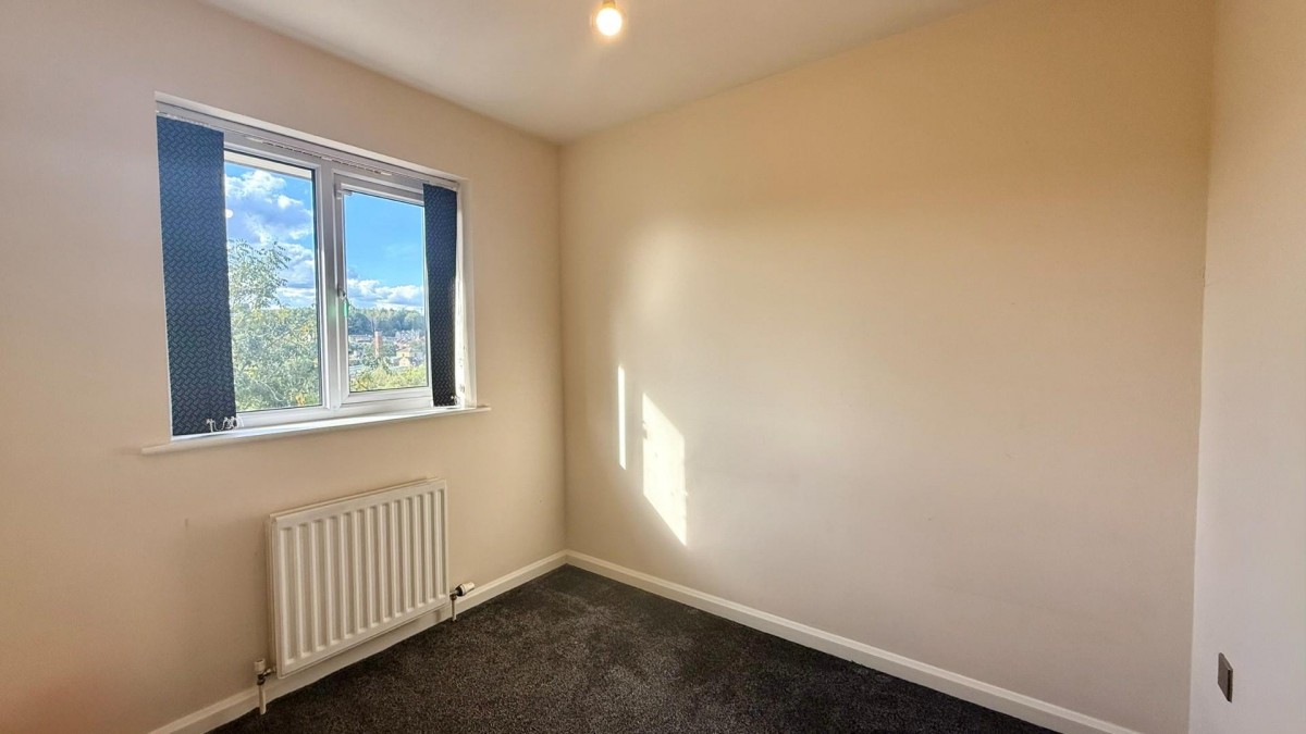 17 Commonside, Batley