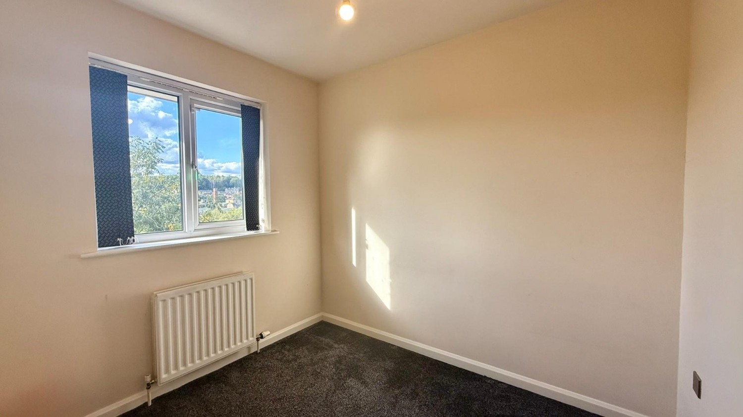 17 Commonside, Batley