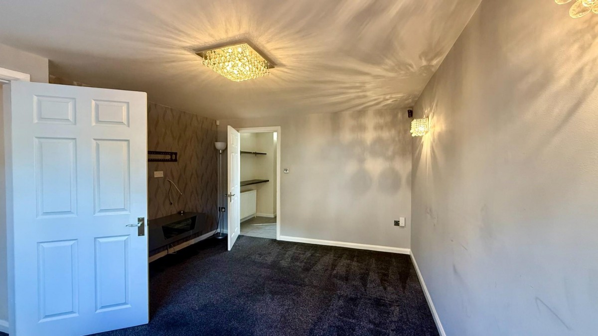 17 Commonside, Batley
