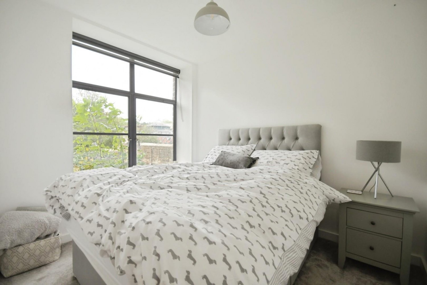 Birch Landing, Horseman Square, S3