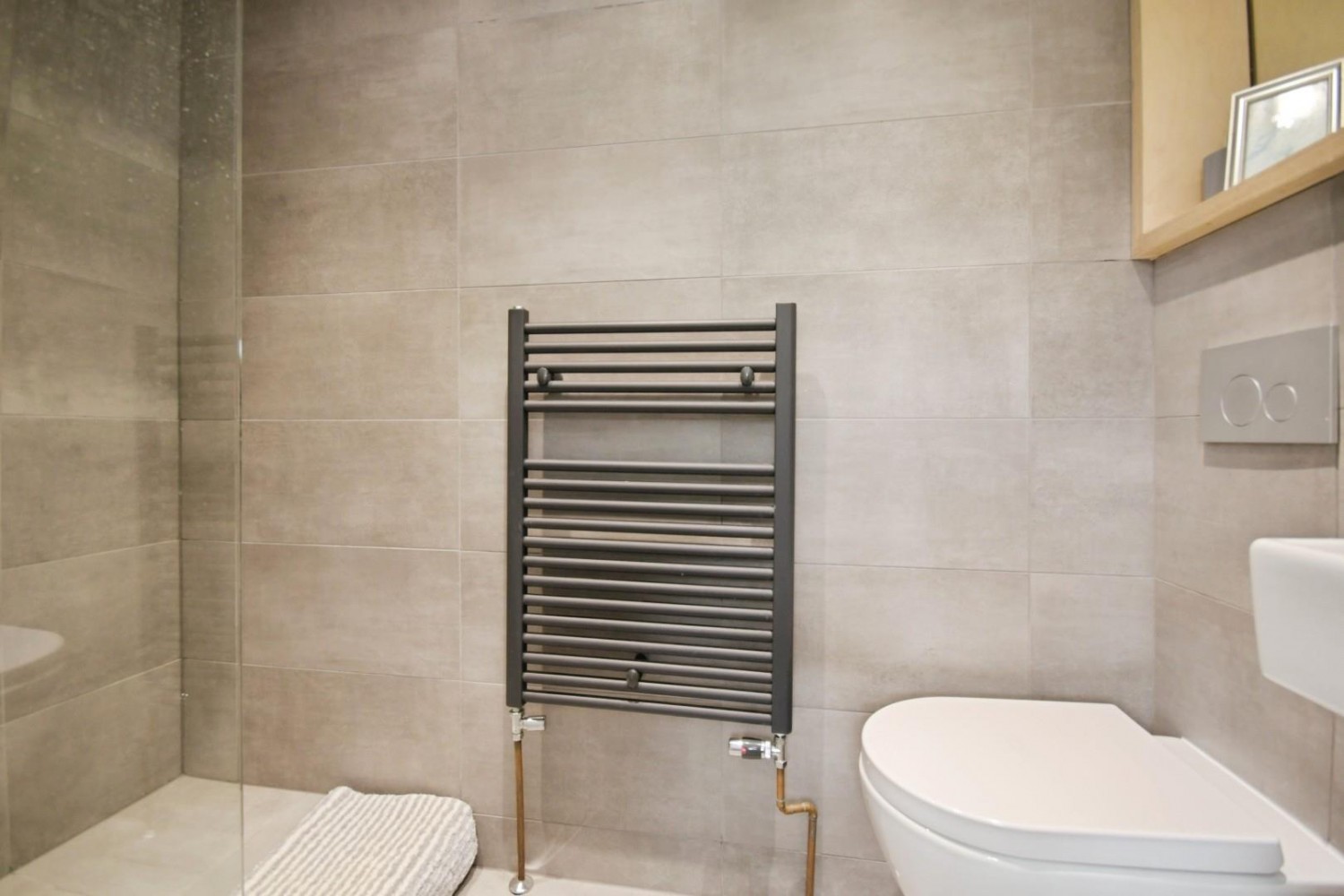 Birch Landing, Horseman Square, S3