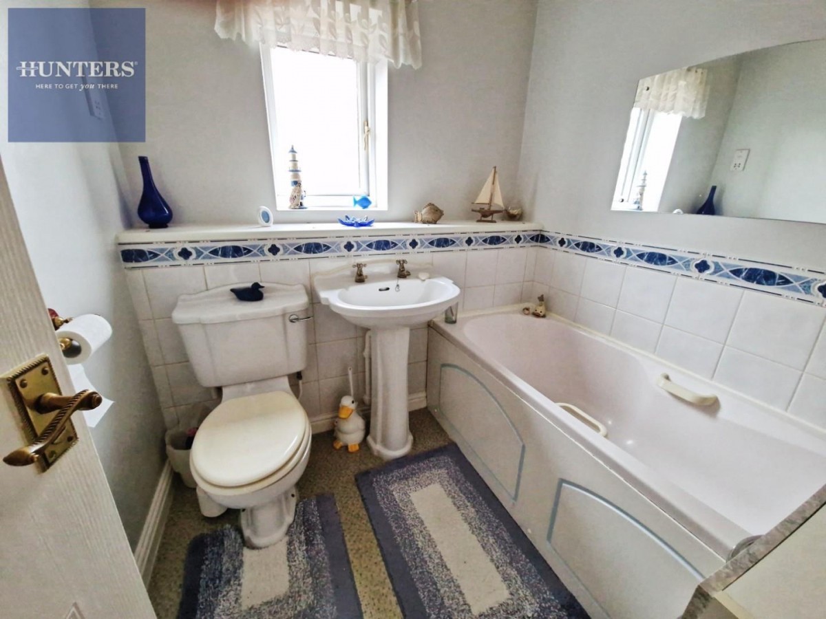 Ffridd Las, Bridgend