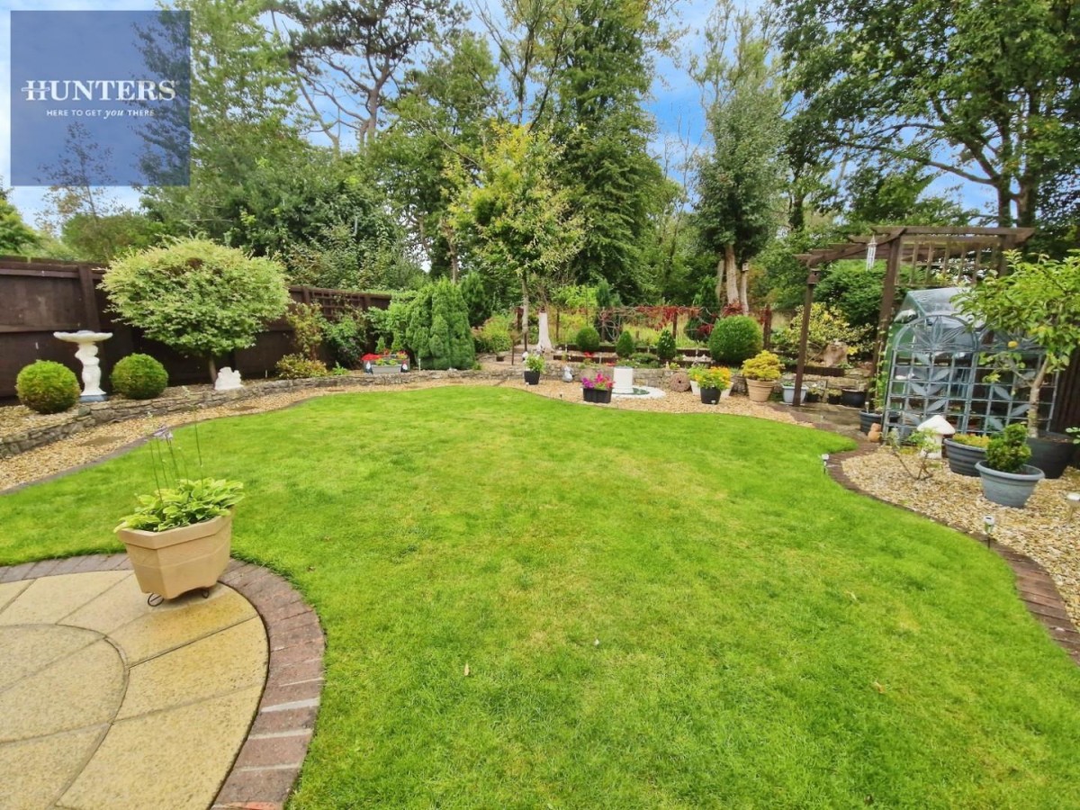 Ffridd Las, Bridgend