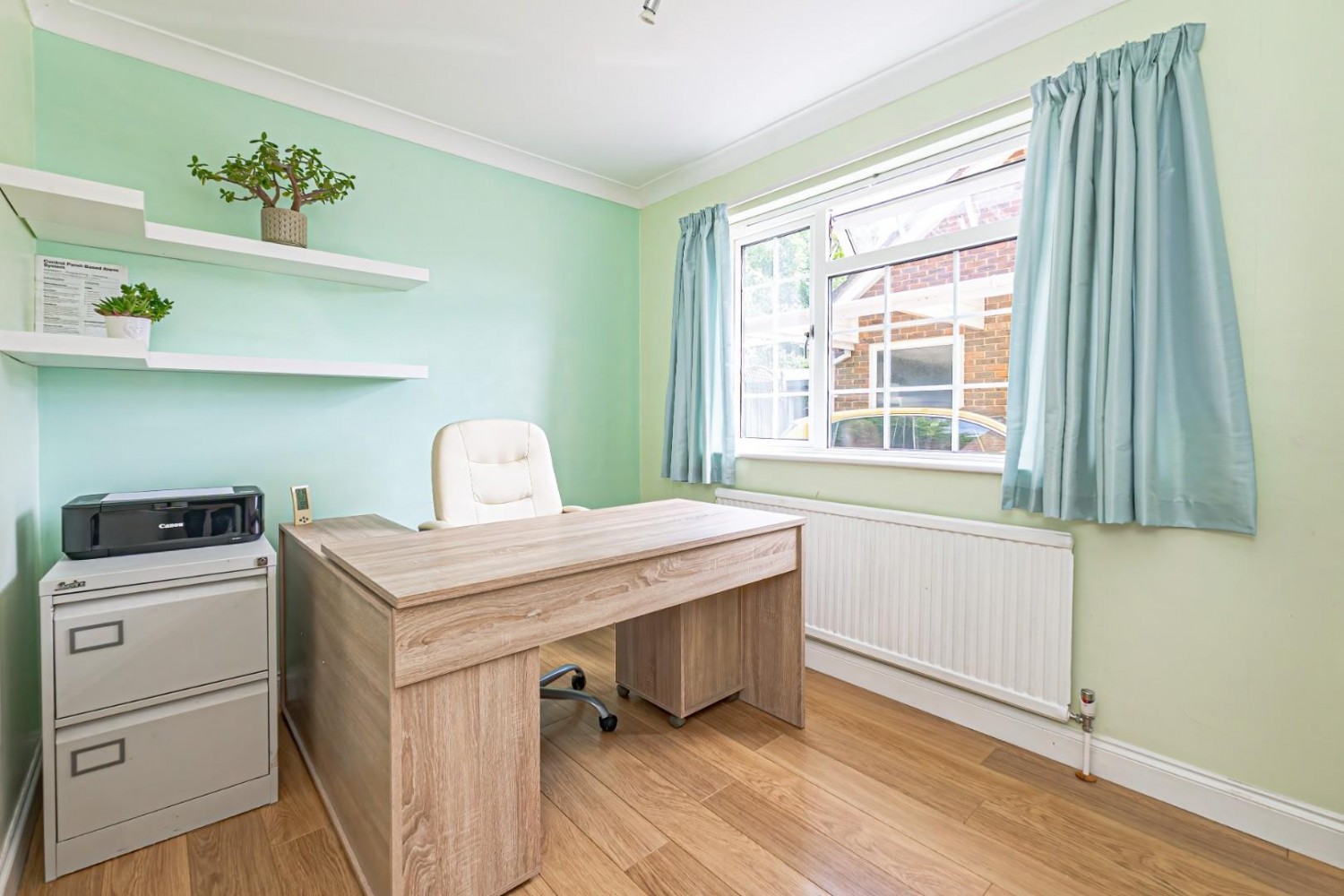 Wallace Drive, Eaton Bray