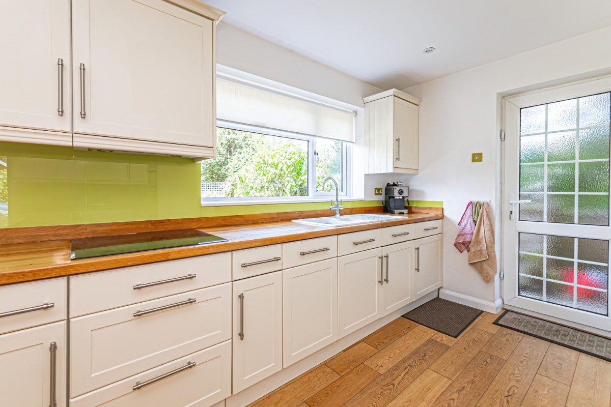 Wallace Drive, Eaton Bray