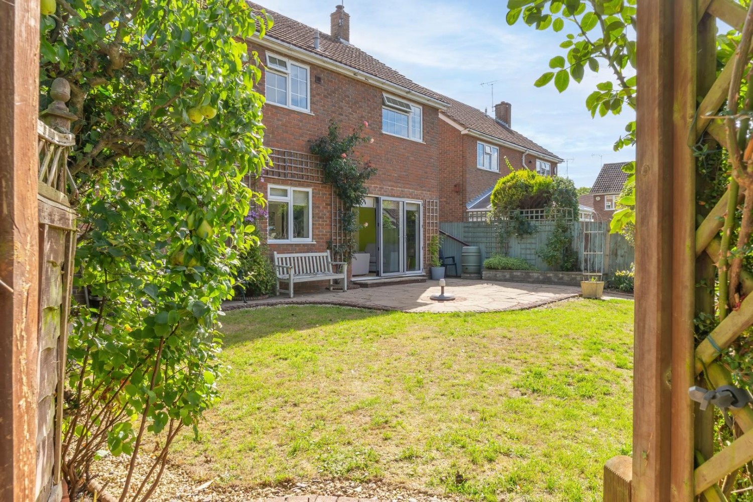 Wallace Drive, Eaton Bray