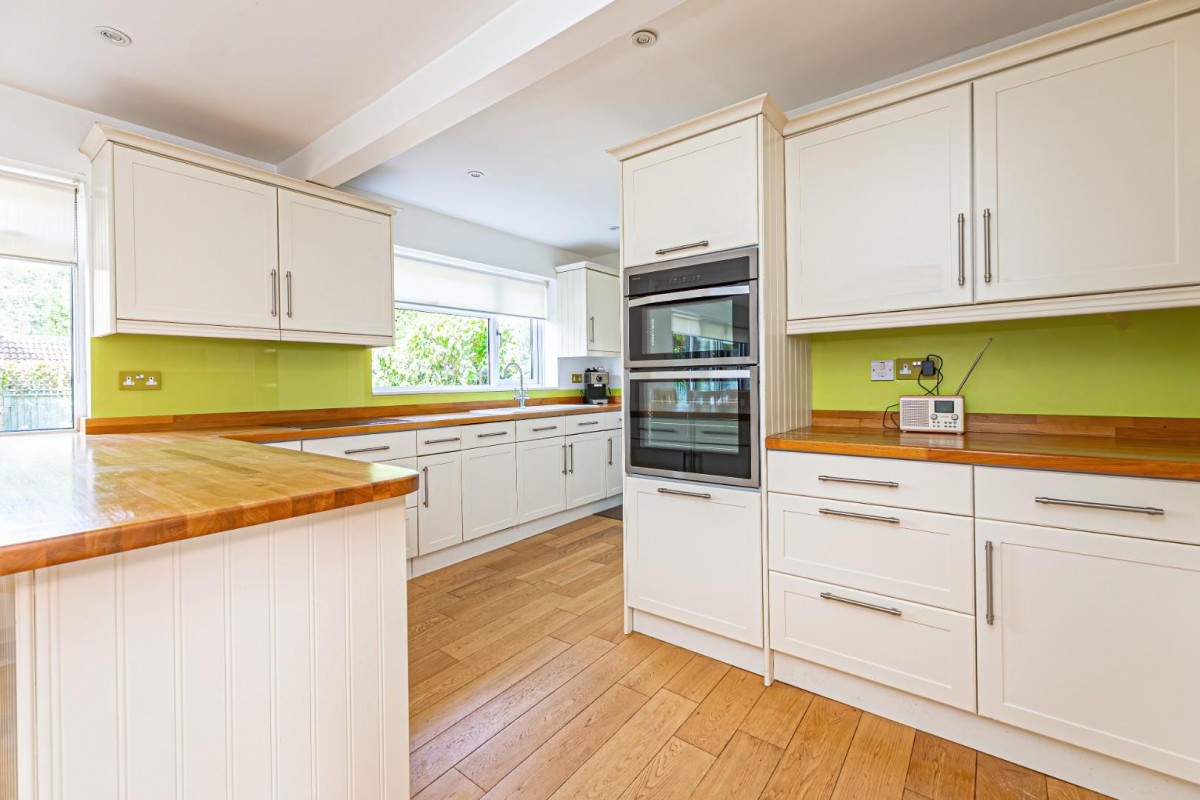 Wallace Drive, Eaton Bray