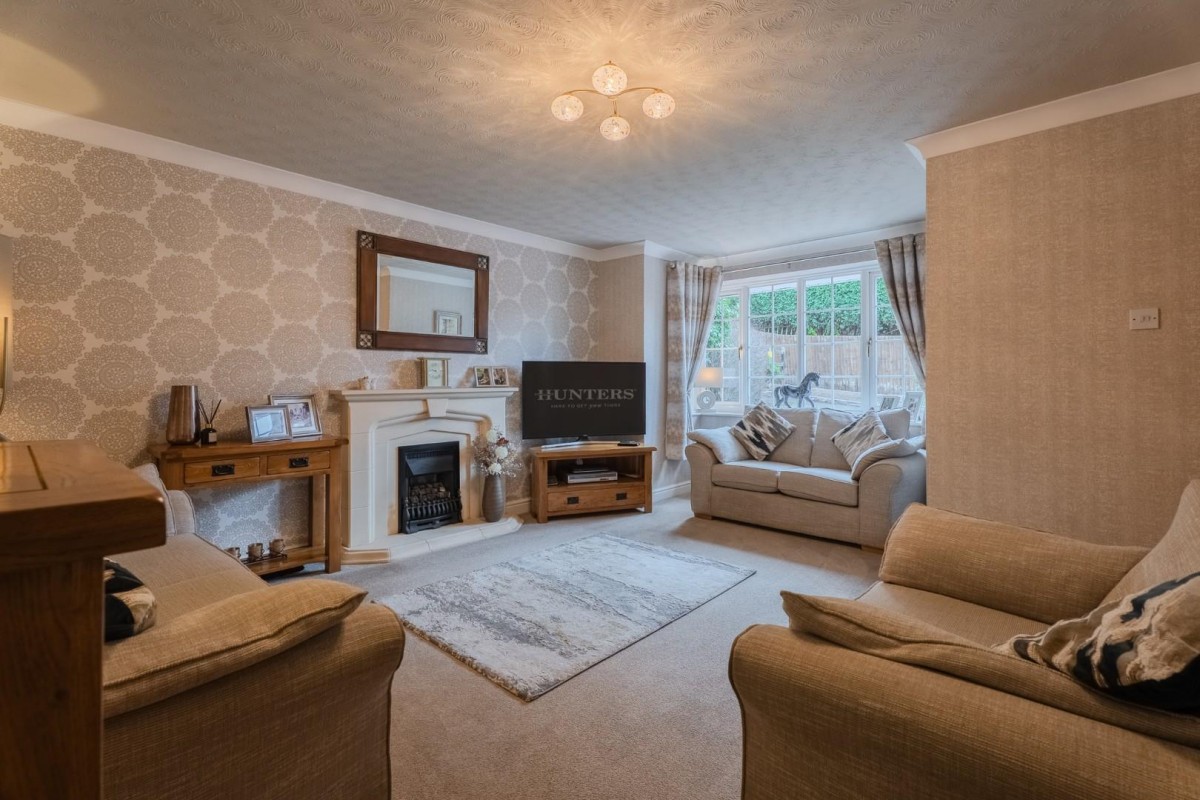 Foxlands Drive, Lower Gornal, DY3