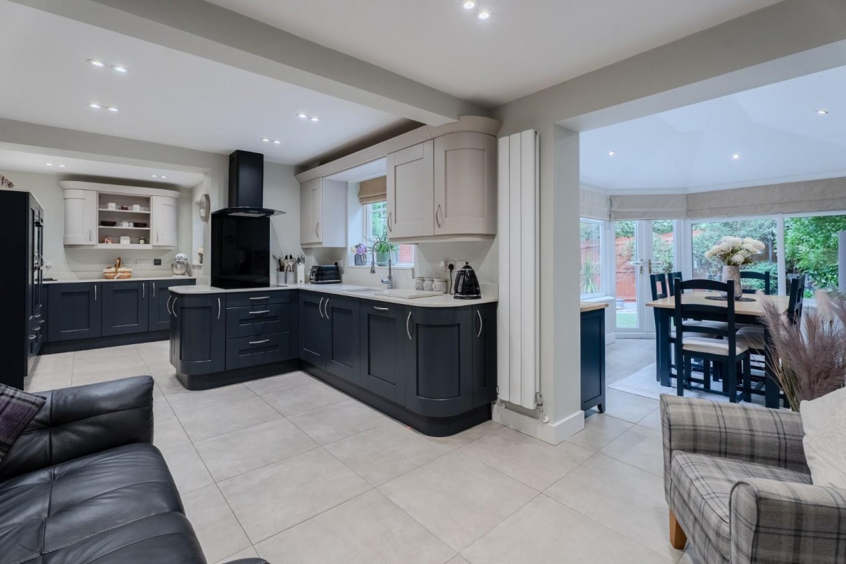 Foxlands Drive, Lower Gornal, DY3