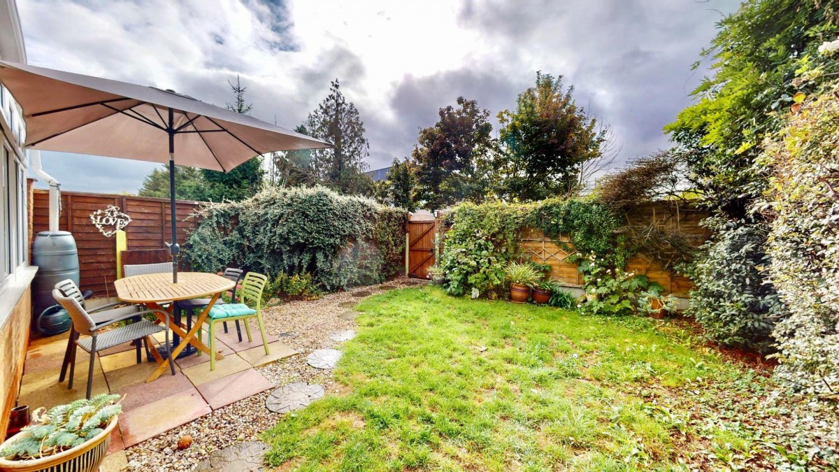 London Road, Romford, RM7